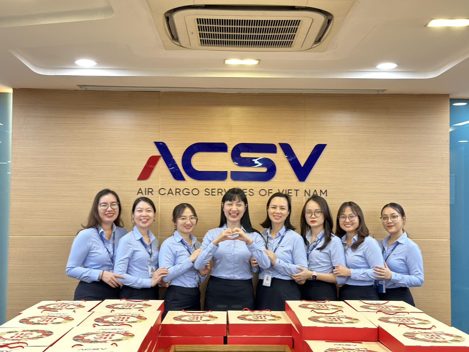 ACSV TRAO LỊCH TẾT 2026 – GỬI GẮM LỜI CHÚC XUÂN ĐẾN MỖI CBNV